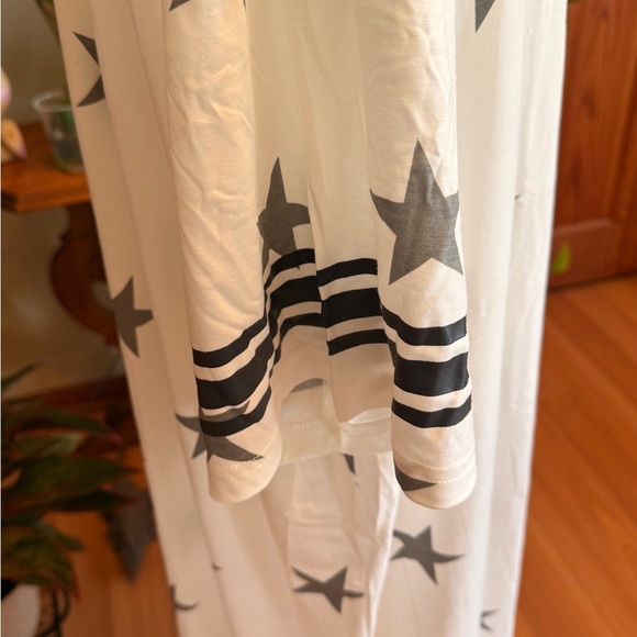 NWOT Women’s XXL Nightgown Sleepwear White W Gray Stars Viscose Polyester - Picture 6 of 11
